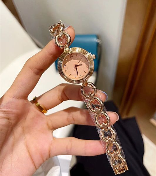 Orologio al quarzo moderno di moda Bracciale da donna Orologi sportivi da donna Smart Diamond 28MM Orologio da polso per ragazze con quadrante piccolo Gioielli