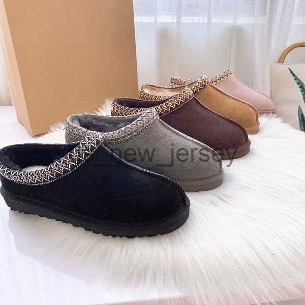 Slippers tornozelo de inverno designer de peles botas de neve tasmman slipper lapso plano fofinho de couro real austrália botas para mulher uggitys design de movimento baixo J230815