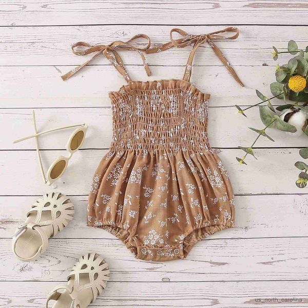 Vestidos de menina Irmã roupas combinando roupas mais velas estiling ruched vestido floral na altura do joelho e irmã mais nova triangle bottom rodper r230815