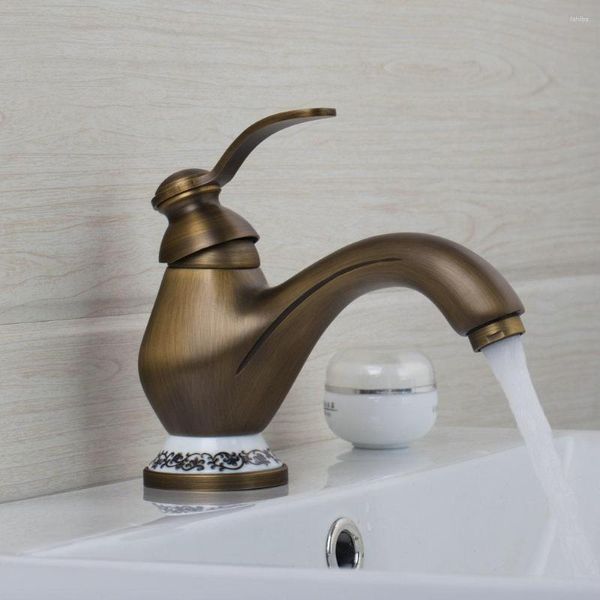 Rubinetti del lavandino da bagno Torayvino antico in ottone in ottone in ceramica rubinetto a manico montato a mano mondiale stile speciale stile