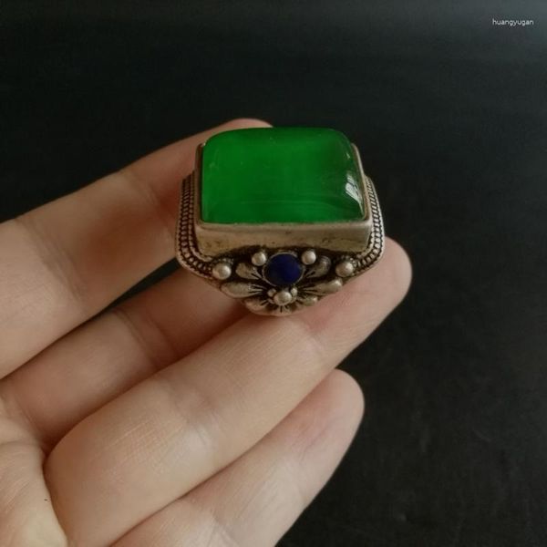 Dekorative Figuren Chinese Old Craft Made Tibetan Silver Laid Green Jade Ring