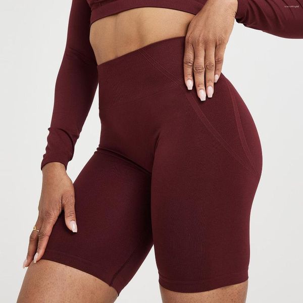 Shorts attivi Sports senza cucitura a maglia Sports Casual High Waist Push Up Cycling Fitness che esegue un abbigliamento sportivo di yoga di sollevamento dell'anca.