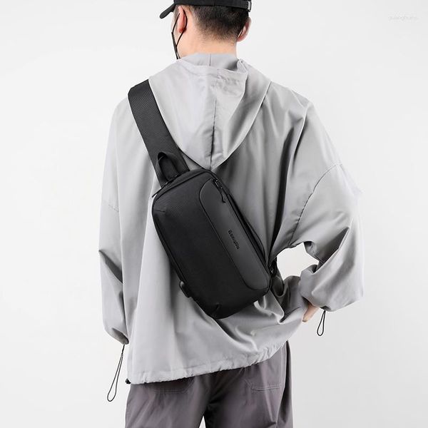 Bolsas escolares moda nylon small sling backpack masculino crossbody Outdoor bolsa de baú pacote com porta de carregador USB