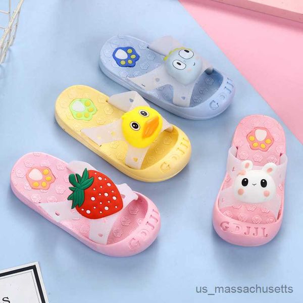 Slipper Summer New Children Slifor Schema di anatra colorate ragazzi e ragazze scarpe graziose protezione del piede per bambini R230815