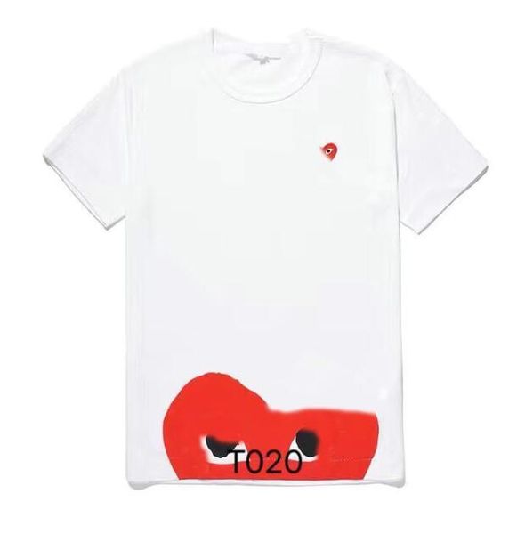 Novos homens camisetas Moda Mens Play T Designer Red Heart Shirt Commes Casual Mulheres Camisas Des Badge Garcons High Quanlity Camisetas Algodão Bordado Polo Love 720