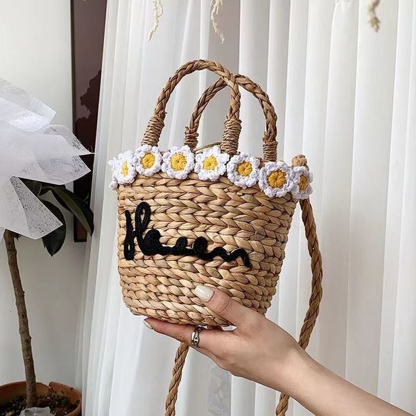 Bolsas de noite, feita à mão, uma bolsa de palha de flores fofas de flores mori tecendo bolsa de praia ombro crossbody small 230814