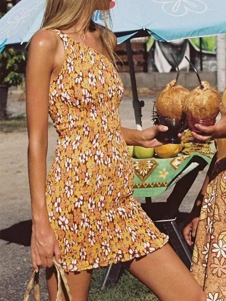 Vestidos casuais foridol flor estampa amarela de verão praia mini vestido curto e ombro de férias sexy de férias florais boho mulheres 2023