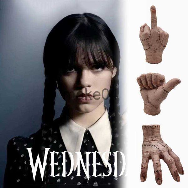 Neuheit Gegenstände Großer Mittwoch Ding Hand von Addams Family Ornament Soft Latex Horror gebrochene Hand Figur Home Decress Handwerk Halloween Dekor J230815