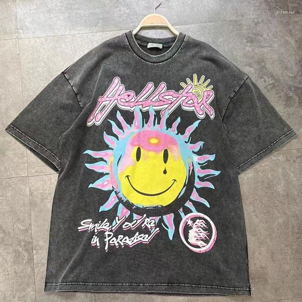 Camas de camisetas masculinas Camiseta Hellstar 2023 Summer Sun Alphabet Print High Street Fashion Casual Homens Loose Mulheres Camisa de Manga Curta POS REAL POS