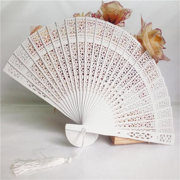 Figurine decorative 23 cm Decorazioni per la casa Mano di nozze Fraga Fragrant Fan intagliato Ven Piegatura Fan in stile Cinese Decorazioni in legno Fans Fans