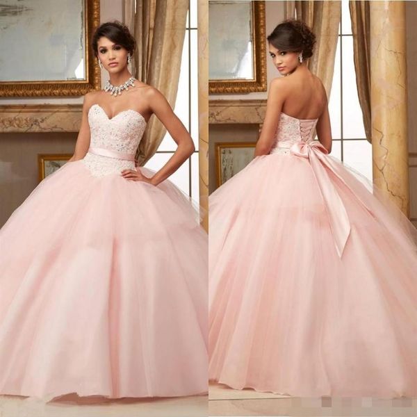 Balo Gowns Pembe Quinceanera Elbiseler 2019 Dantel Aplikler Boncuklu Kırmızı Kabarık Tatlı 16 Elbiseler Vestidos De 15 Anos Uzun Partisi GOWNS301I