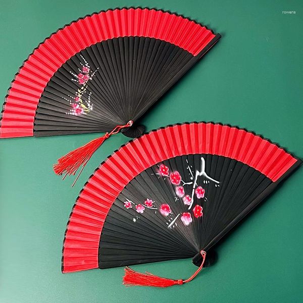 Estatuetas decorativas 2 PCs Fabucador de seda Hand Fan Antique dobrável Chineses Bamboo Home Party Daret Decor Fans Cheongsam