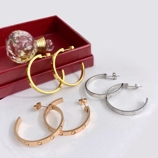 Altın Takı Stud Tasarımcı Küpe Kadınlar Jewlry Küpeler Stud Lover Küpe Tasarımcı Küpeler C Tasarım Kulak Çıtçıtları Çift Yıldönümü Hediyeleri Kadın Küpe Takı