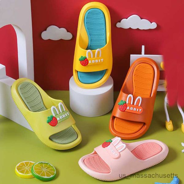 Slipper 2023 Novos filhos chinelos meninos Rabbit Summer Summer House Sapatos Pantuflas infantil meninas banheiros não deslizantes chinelos R230816