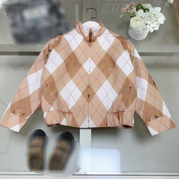 Designer Kids Jacket Multi Color Check Pattern Design Abiti per bambini Taglie da 100-160 cm Stampa per motivi per animali Child Coat luglio10