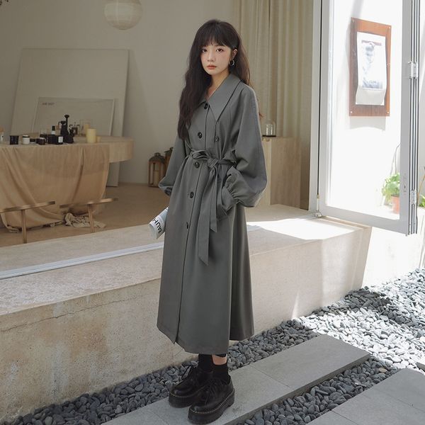 Frauen Trench Coat Lanternhülse Feder Herbstpuppenkragen Gürtel Schlanker koreanischer Mode Overtock Lose Lange weibliche Windbreaker 230815