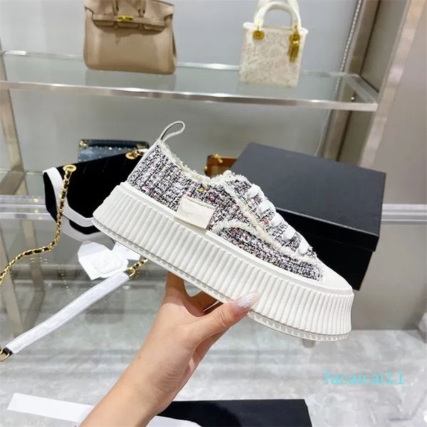 Shoepler Designer Scarpe in pelle Multicolore Sneaker Tecniche Multicolor Gradient Sneakers Women Shoe Scherners