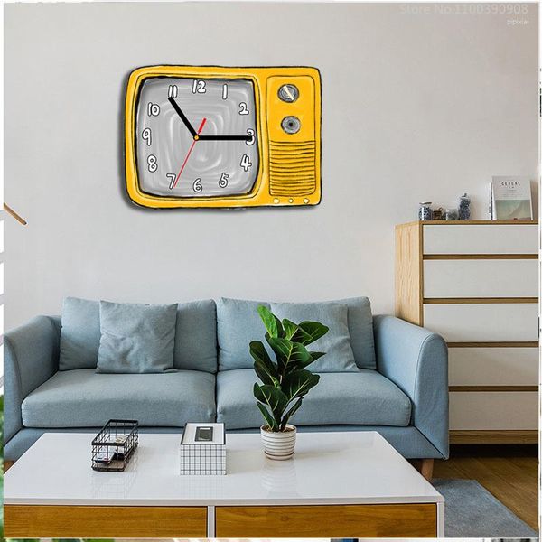 Wanduhren kleines frisches Holz Wohnzimmer moderne minimalistische Retro -Kunstfernseher Mute Quartz Home Decor Hanging Uhr