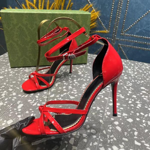 2023 Classic Womens Sandálias Luxo Designer Sapatos Sexy Pointed Red Black Leather Bottom Dress Womens 10cm 8cm Ankle Strap Wedding Party Shoes Tamanho 35-42