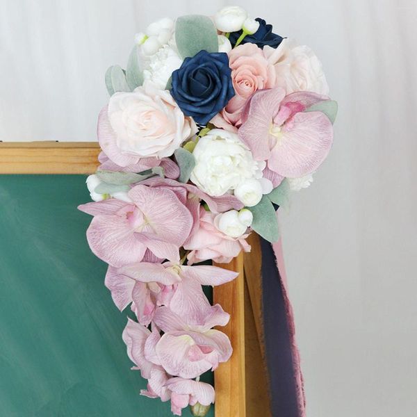 Fiori di nozze Sposa con arrangiamenti di decorazione del bouquet fiore da damigella per cerimonia Centrotavola proposta per baby shower in chiesa