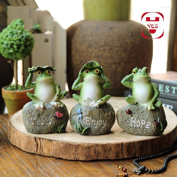 Gartendekorationen 3PCS/SET Miniaturharz Frosch sitzen auf Steinstatue Outdoor Dekor Home Ornament Innenhof Handwerk Figurengeschenk