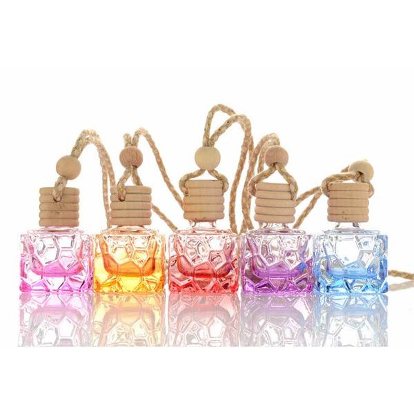 Großhandel 8ml mehrfarbig quadratische Auto -Parfümflasche Autos Anhänger Ornament ätherische Öle Diffusor Luftfrischer Duft leere Glasflasche