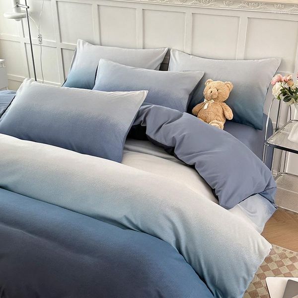 Set di biancheria da letto lavati in cotone a colori solidi di cotone set da letto a quattro pezzi berretto da letto semplice dormitorio gradiente a tre pezzi a tre pezzi