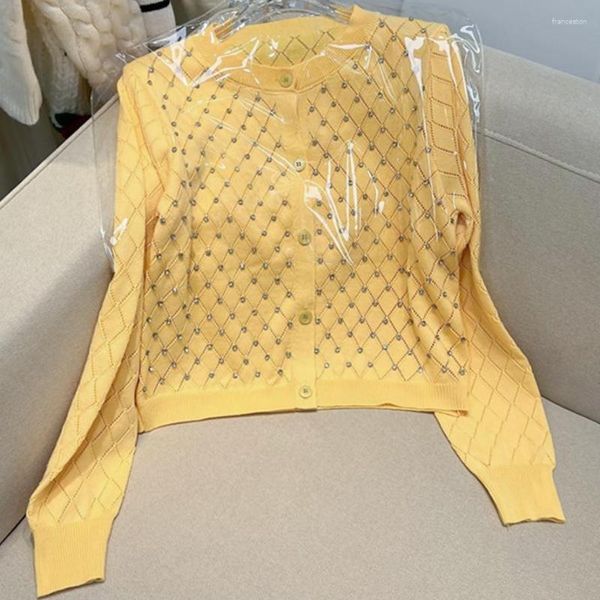 Magliette da donna diamanti fatti a mano a scacchi in lana a scacchi giallo a maglia a maglia a maglione versatile coat di cardigan 2023 autunno