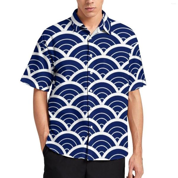 Camisas casuais masculinas Seigaiha Camisa estampada vintage Blue Wave Beach Loose Hawaiian Harajuku Bloups Design de manga curta superdimensionadas