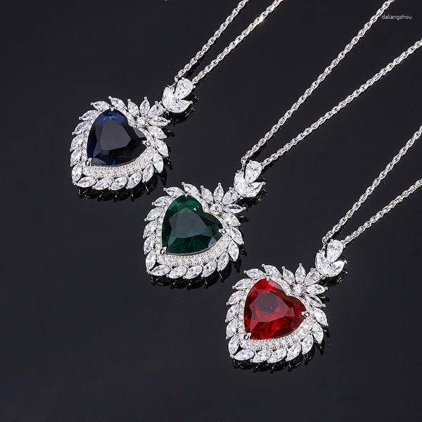 Ketten romantisches Labor erzeugt Ruby Sapphire Emerald Heart Anhänger Halskette für Frauen Silber 925 Original Schmuck Valentinstag Geschenk