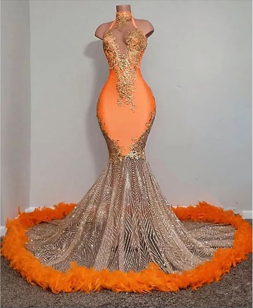 Meninas pretas de laranja Mermaid PROM Vestidos de cetim de cetim lantejacho penas de pescoço alto saia