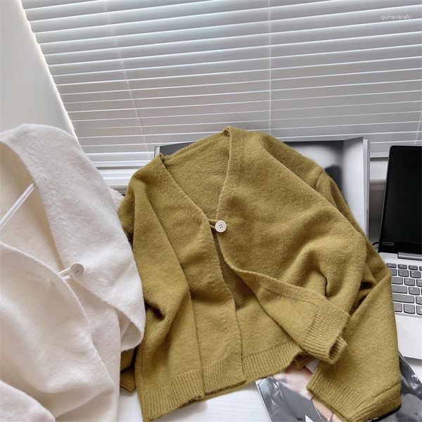 Frauenpullover 2023 Herbst und Winter Preppy Lazy Style Nischendesign Ein Knopf geschnittener Pullover kleiner Mantel Strick -Strickjacken