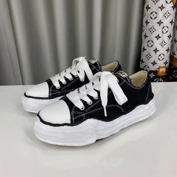 2024New MMY Maison Mihara Yasuhiro Sapatos Hank Low Top Flats Sapatilhas Unissex Canvas Trainer Lace-Up Trim Shaped Toe Womens Designers Sapato Borracha Cap Fábrica 31