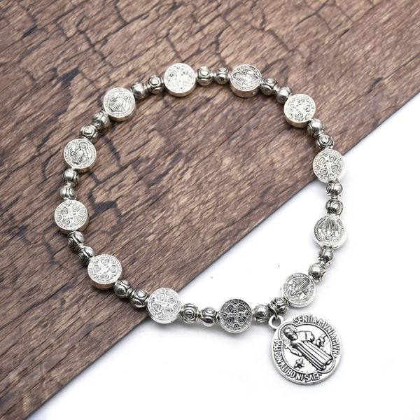 Charm Bracelets katholische Heilige Benedikt Armband Anpassbare Mode Schmucklegierung Exorzismus religiöser Perlen für Männer Männer 230816