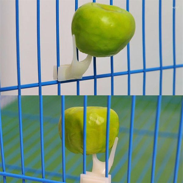 Outros pássaros suprimentos 1pc branco de tamanho pequeno pássaros papagaio alimentador fruta fork parrot parrot conjunto instalar acessórios de gaiola dispositivo conveniente dispositivo