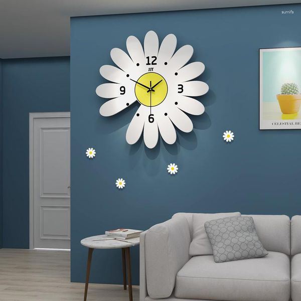 Relógios de parede pequenas margaridas líquidas Relógio vermelho Relógio criativo Creative simples decoração doméstica européia personalizada