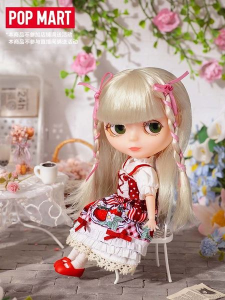 Bancinetto Pop Mart Strawberry Dress per bambola mobile per piccola stoffa bjd giocattolo Kawaii Action Figure Toys Collezione Modello Mystery Box 230816