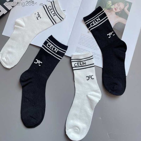 Frühlings- und Sommer neue Socken Kinder -Doppelnadel dünne Baumwollstreifen Silicon Label Mode European Socken Ins Mode Mid Tube Socken