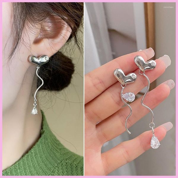 Hengses Ohrringe Korea Asymmetrisches Herzohr für Frauen glänzender Strassstritthöhe Langes Quasten Silber Farbe Mode Schmuck Girl Girl