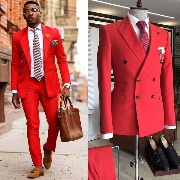 Neuer Red -Männer -Hochzeitsanzug schloss den Revers Tuxedos Schlank