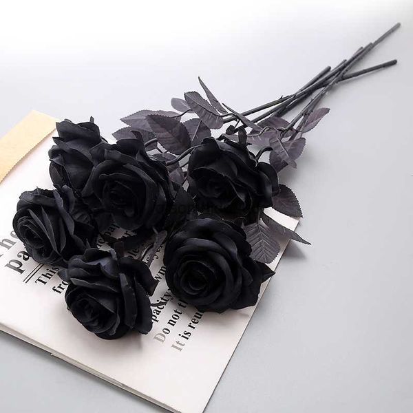 Fiori decorativi ghirlande Nuovo Black Pure Black Single Bouquet Halloween Ghost Festival Horror in stile gotico Serie scura Decorazione per la casa decorazioni per la camera da giardino hkd230818