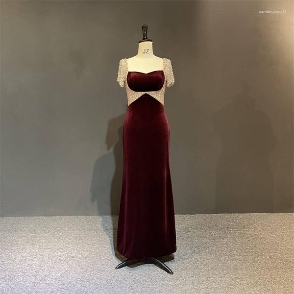 Abiti per feste Real Pos Burgundy Velvet Luxury pesanti perle cristalli Cristalli corti Mermaid Formale Prom Dance Bridal Evening