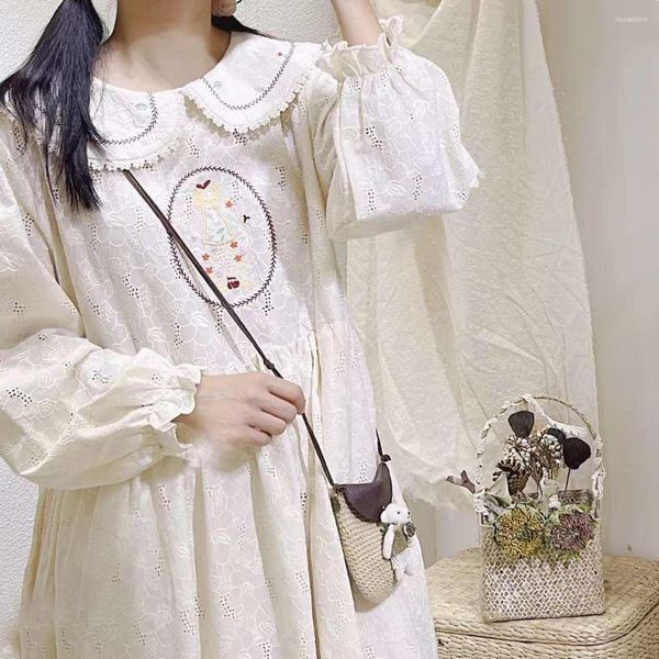 Sıradan elbiseler Japon vintage bebek işlemeli uzun kollu elbise gevşek dantel