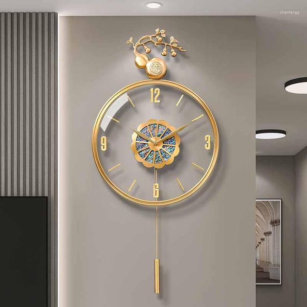 Relógios de parede quarto Design de relógio de luxo Arte fofa pêndulo dourado coreano Garotas grandes mãos Horloge Murale Home Furniture