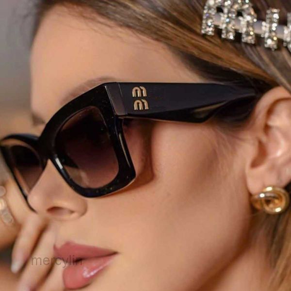 2023 Designer Sonnenbrille hochwertige Miui Sonnenbrille Ovaler Rahmen Sonnenbrillen Anti-Strahlung Personalisierte Brille Teller Fortgeschrittene Hoch-Nennwert