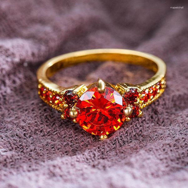 Anéis de casamento finos para mulheres de luxo redondo zircão de engajamento charme feminino de oliva de oliva cristal anel de pedra vintage cor de ouro
