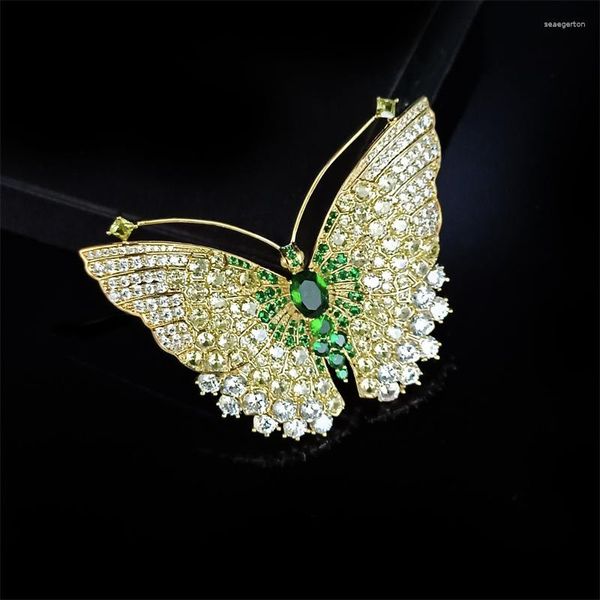 Broschen Luxus lila Zirkon Schmetterling Broochpins elegante und exquisite weibliche Temperament Tiermantel Accessoires Pins Corsage Ornament