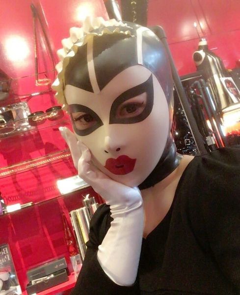 Partymasken Unisex sexy Latex Gummihubs Spleiß Maske mit Spitzenperge Maid Maske Plus Size HandMade für Party 230817 anpassen