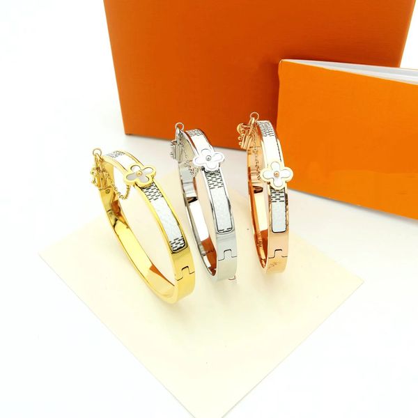 Regalo per bracciale oro oro 18k per maschi e donne lusso 2023 Nuovo designer gioiello classico logo classico braccialetti in acciaio inossidabile di alta qualità non si sbiadisce