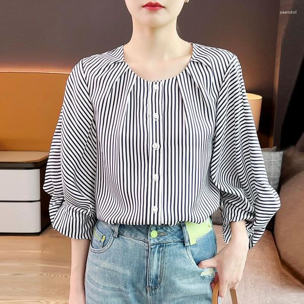 Camicette da donna vera camicia vintage di seta 2023 Summer Elegant Shirts Fashion for Women Sliegs Tops Woman Strip Stampone Cuegge